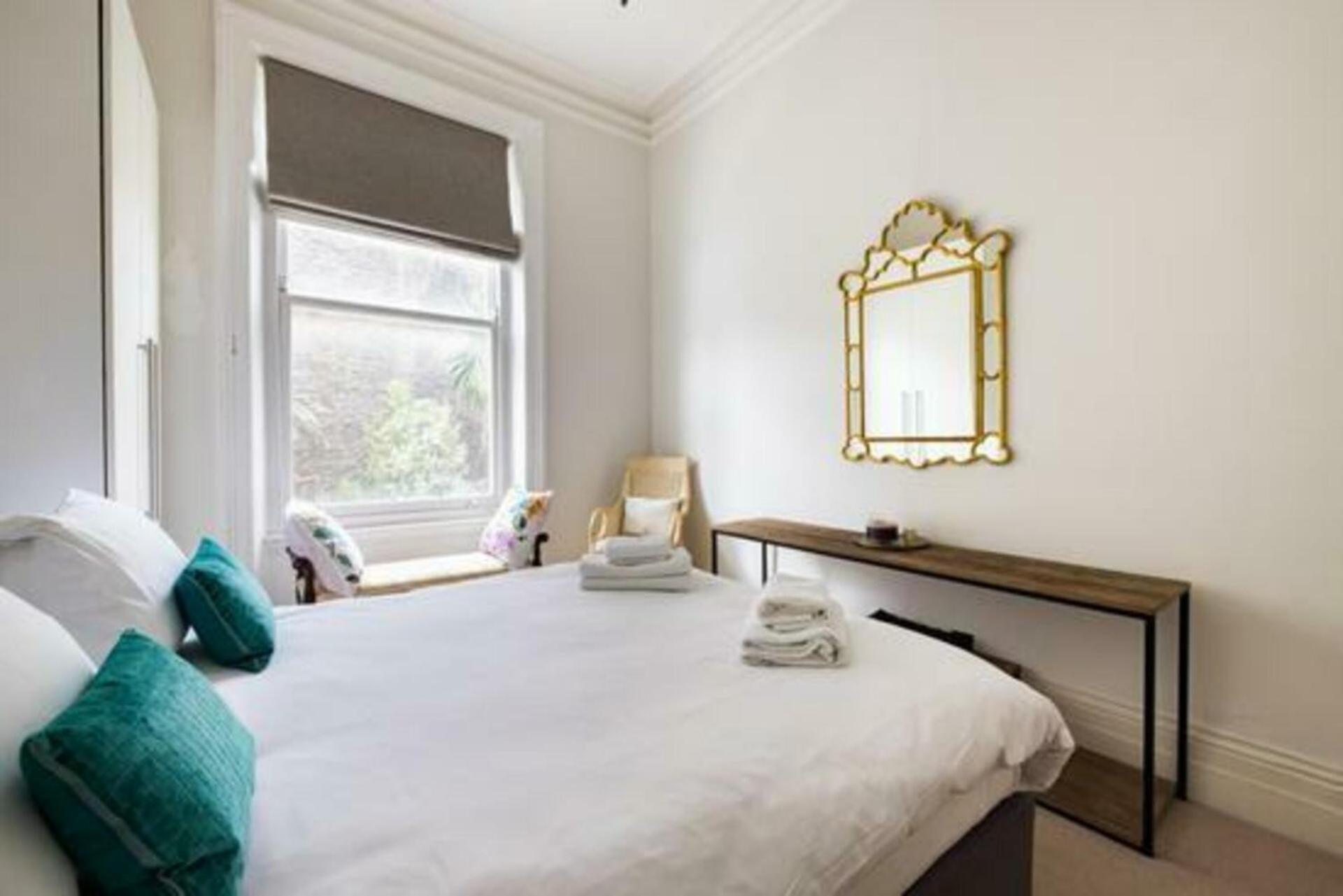 Elegant One Bed In The Heart Of Chelsea Apartment *