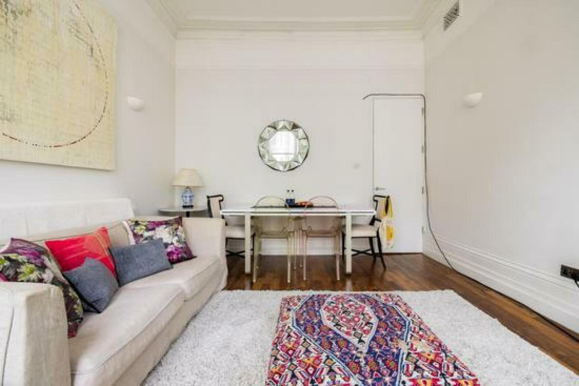 Elegant One Bed In The Heart Of Chelsea